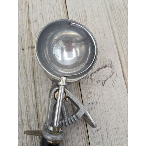 Peerless Metal Ice Cream Scoop Black Handle - Picture 3 of 9